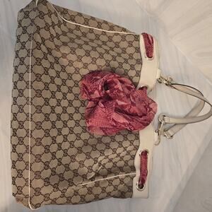 Gucci shoulder bag